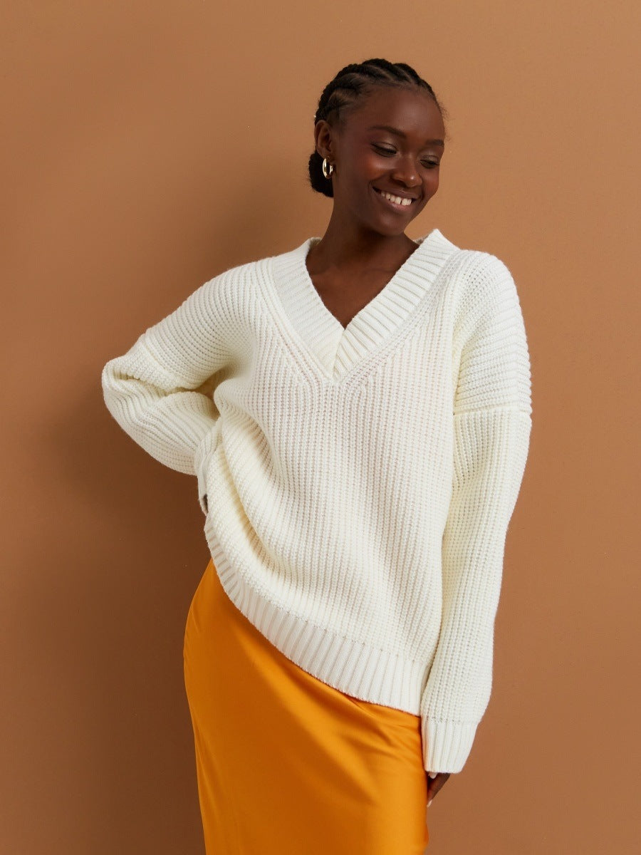 Classic Vintage Sweater with a Flattering Fit