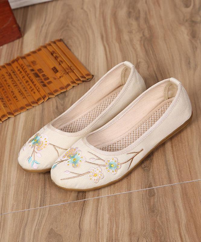 A Vintage Style Shoes with Delicate Timeless Details