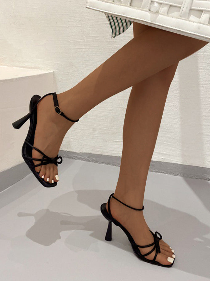 Beautifully Finished Heels in a Timeless Design