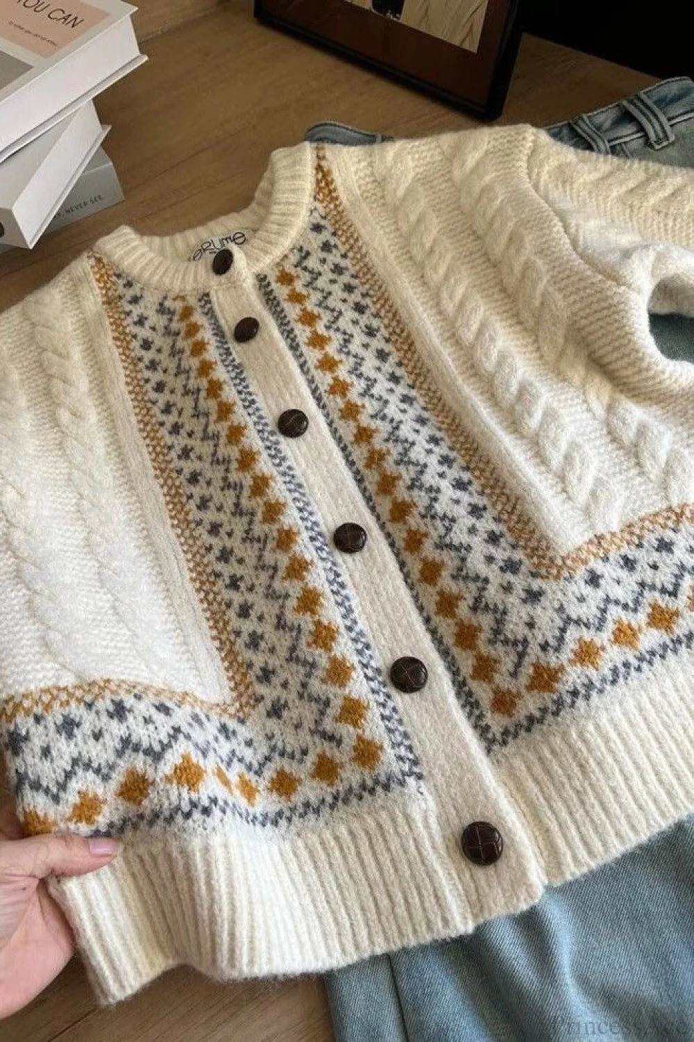 Beautifully Crafted Cardigan in a Classic Style