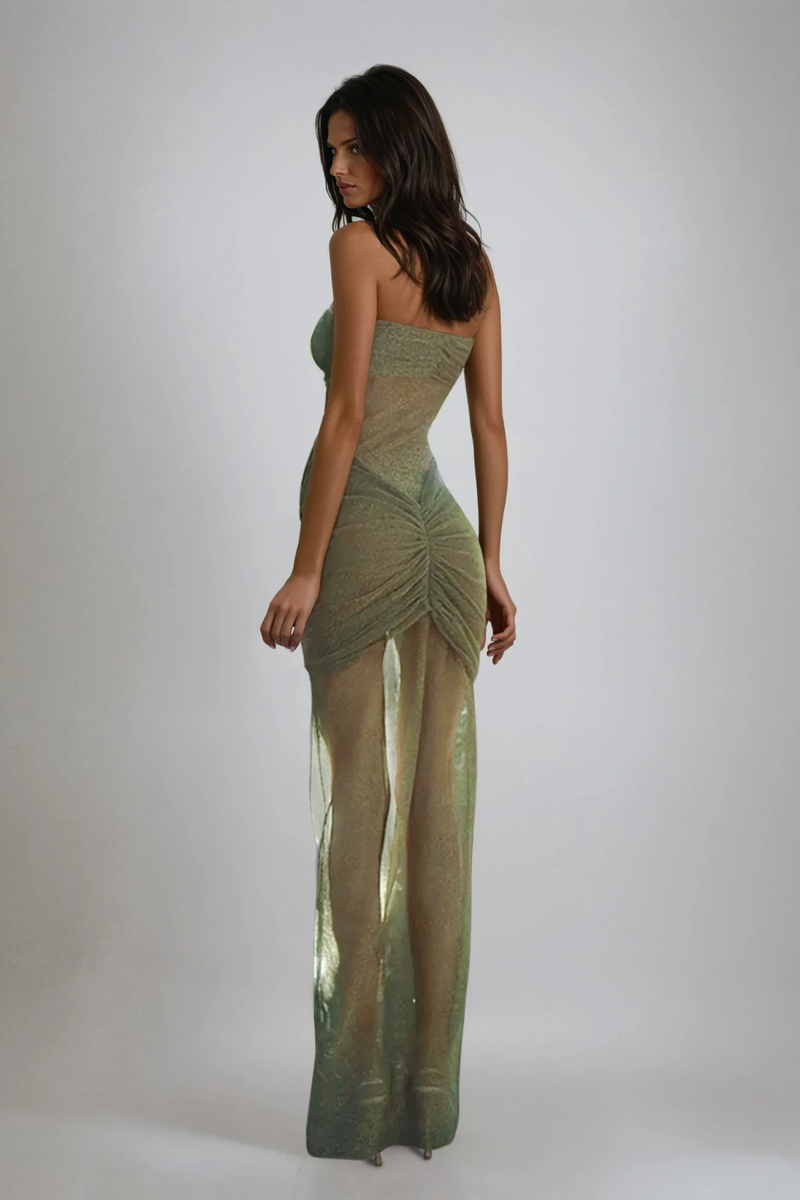 Effortlessly Elegant Dress with a Timeless Design