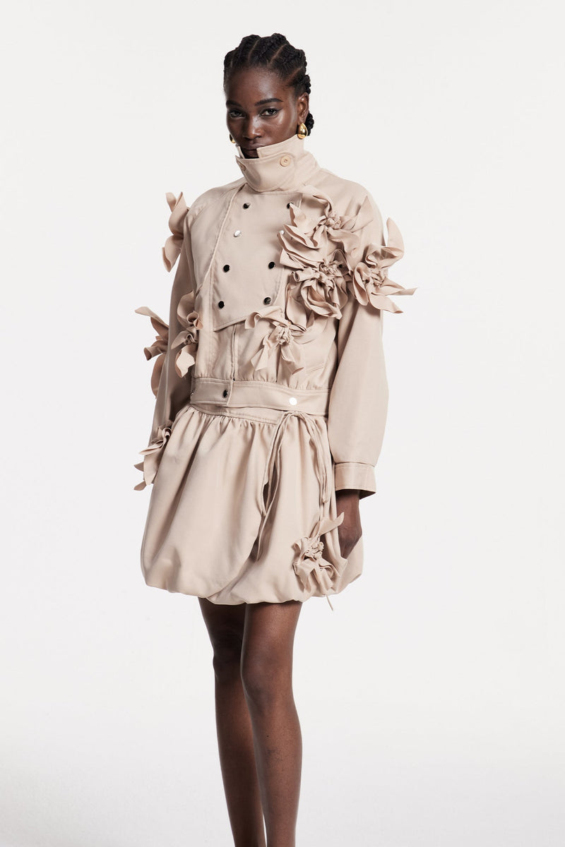 Sophisticated Garment with a Clean Classic Look