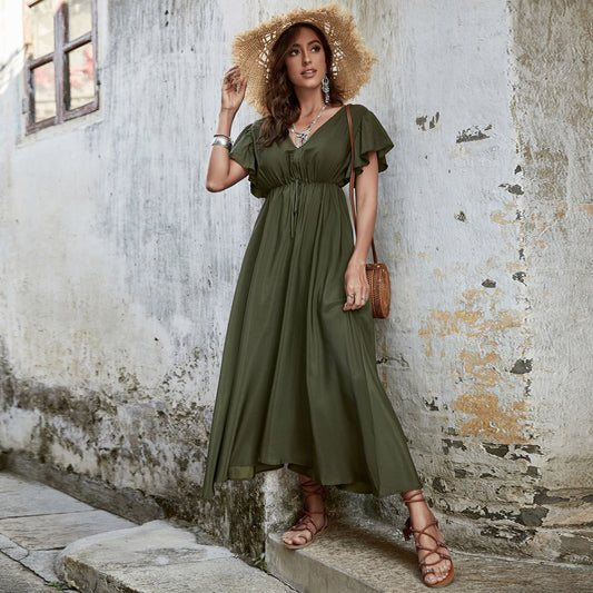 Beautifully Finished Dress in a Timeless Design