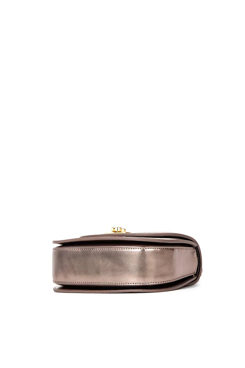 Beautifully Crafted Bag in a Classic Style