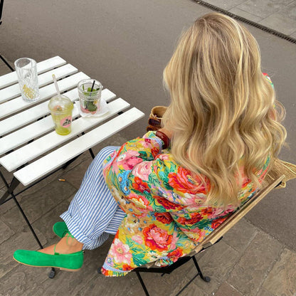 Effortlessly Elegant Jacket with a Timeless Design