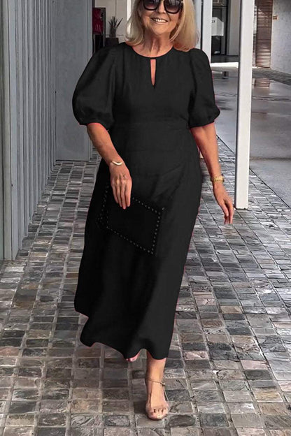 Beautifully Finished Dress in a Timeless Design