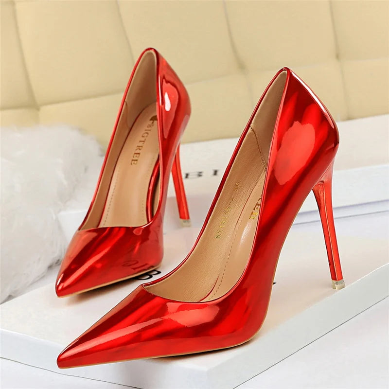 Polished Heels with an Effortless Classic Look