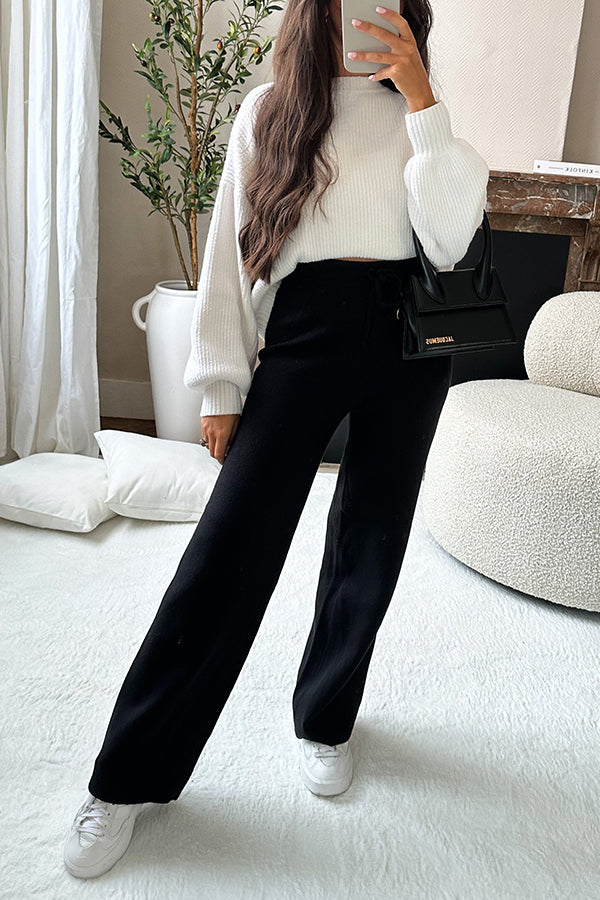 Well Tailored Pants with a Graceful Silhouette