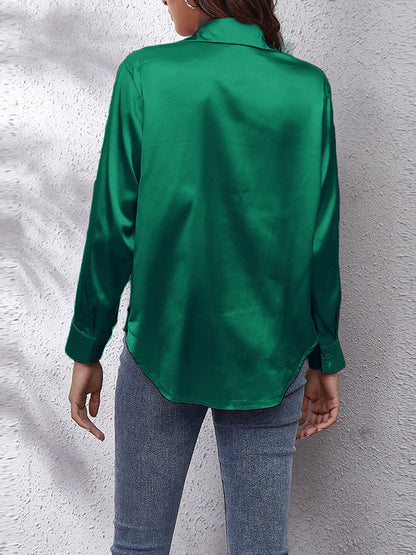 Classic Vintage Blouse with a Flattering Fit