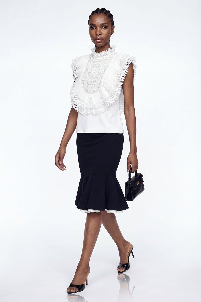 Beautifully Finished Top in a Timeless Design