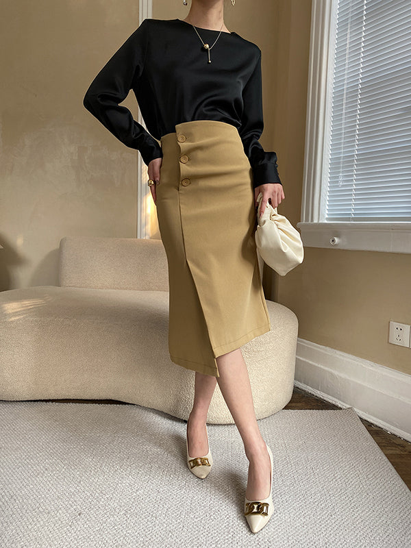 Beautifully Crafted Blouse in a Classic Style