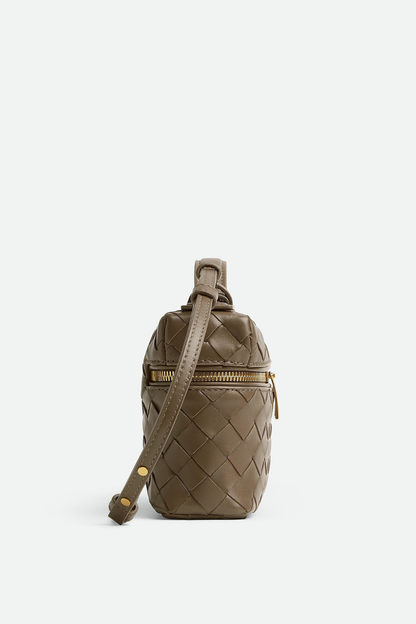 Classic Vintage Bag with a Flattering Fit