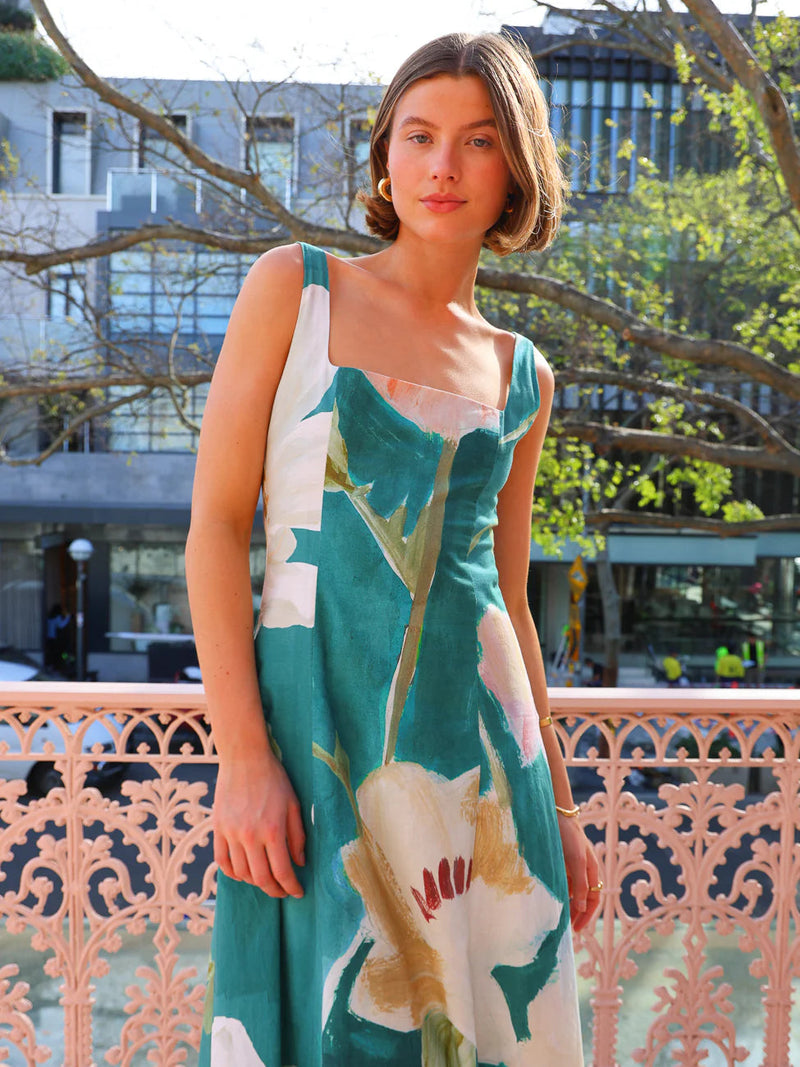 Polished Dress with an Effortless Classic Look