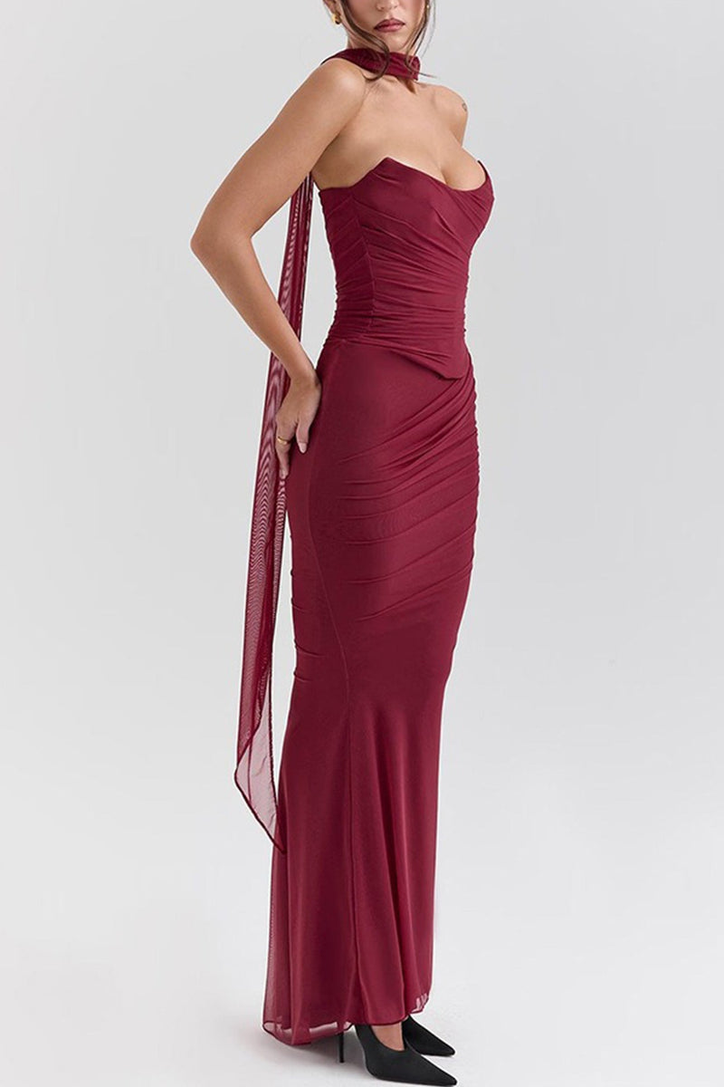 Beautifully Finished Garment in a Timeless Design