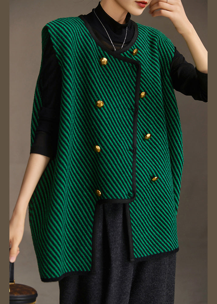 Classic Vintage Coat with a Flattering Fit