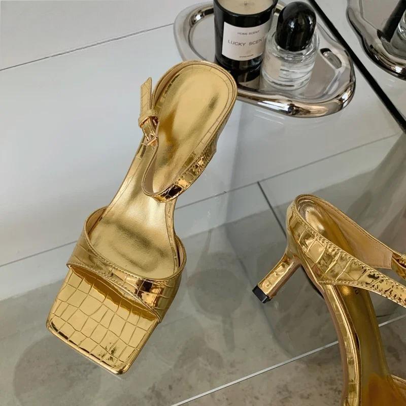 Beautifully Finished Heels in a Timeless Design
