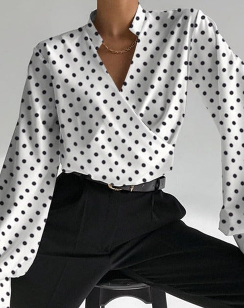 Effortlessly Elegant Shirt with a Timeless Design