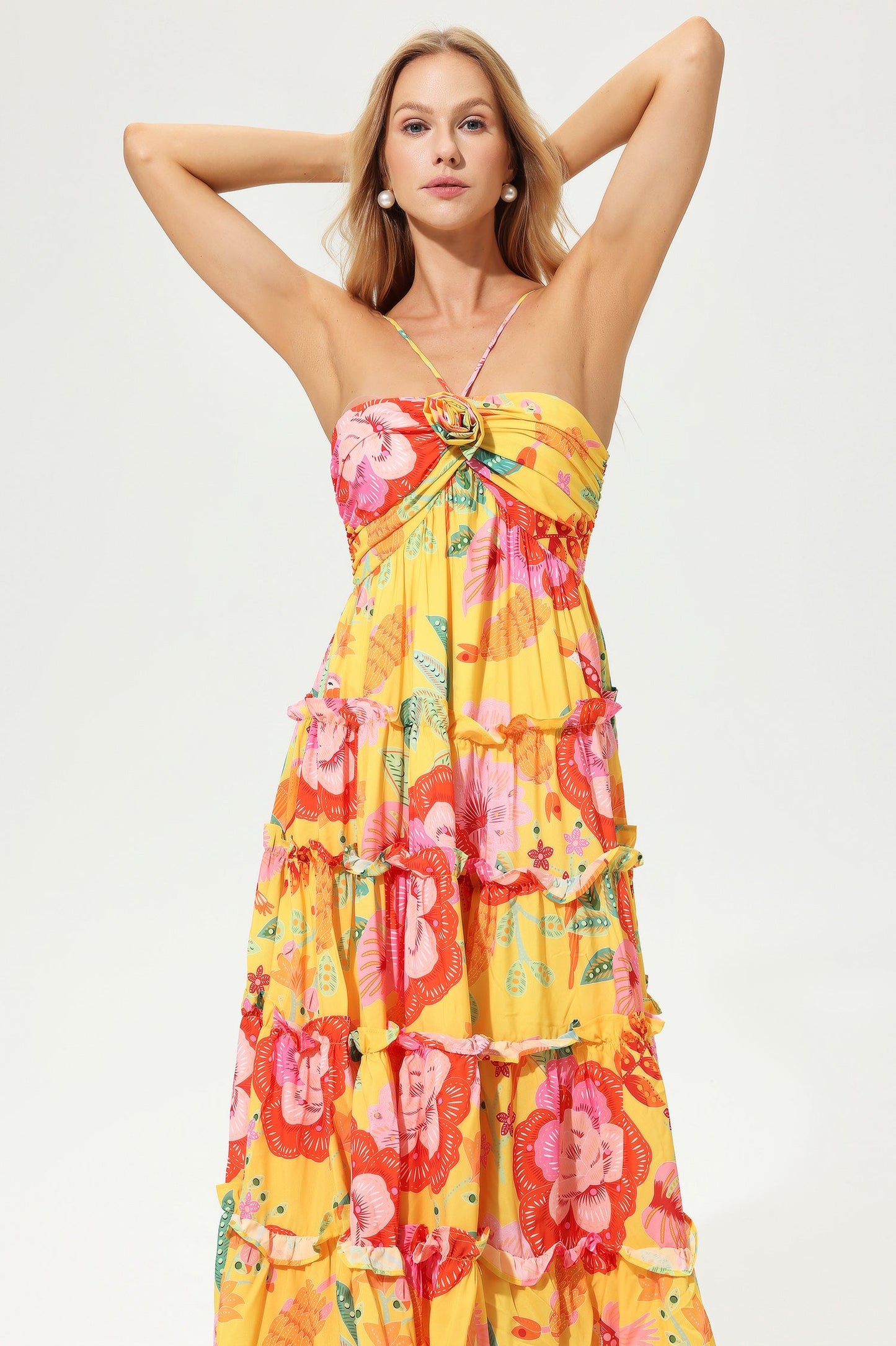 Gracefully Styled Dress for Any Occasion