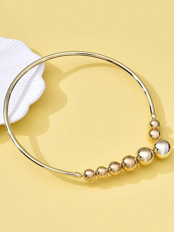 Gracefully Styled Garment for Any Occasion