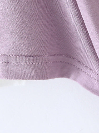 Effortlessly Elegant T-Shirt with a Timeless Design