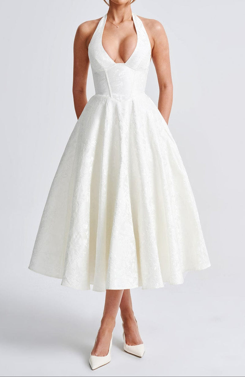 Polished Dress with an Effortless Classic Look