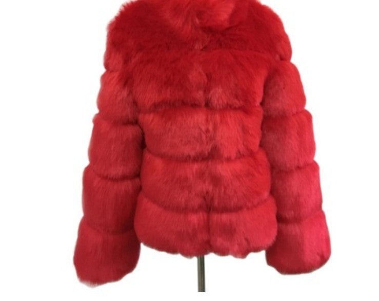 Beautifully Finished Coat in a Timeless Design