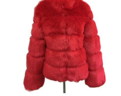 Beautifully Finished Coat in a Timeless Design