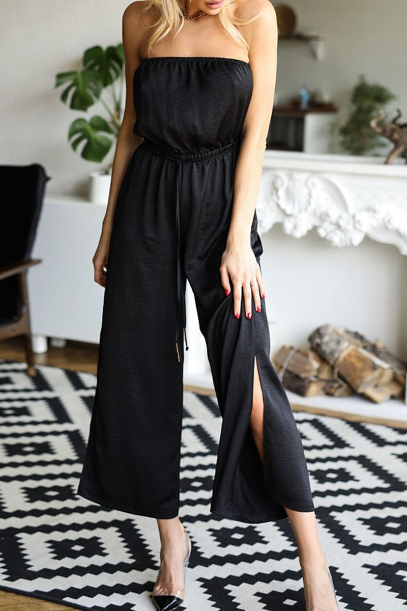 Effortlessly Elegant Garment with a Timeless Design