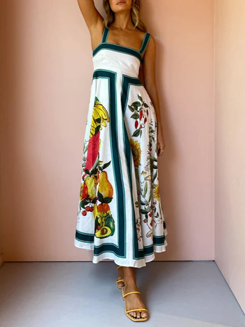 Gracefully Styled Dress for Any Occasion