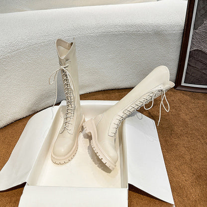 Effortlessly Elegant Boots with a Timeless Design