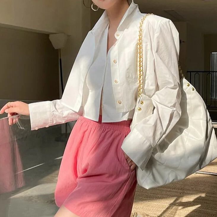 Well Tailored Shirt with a Graceful Silhouette