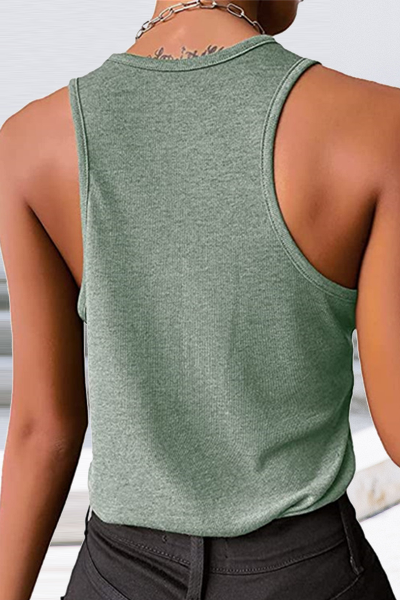 Well Tailored Top with a Graceful Silhouette