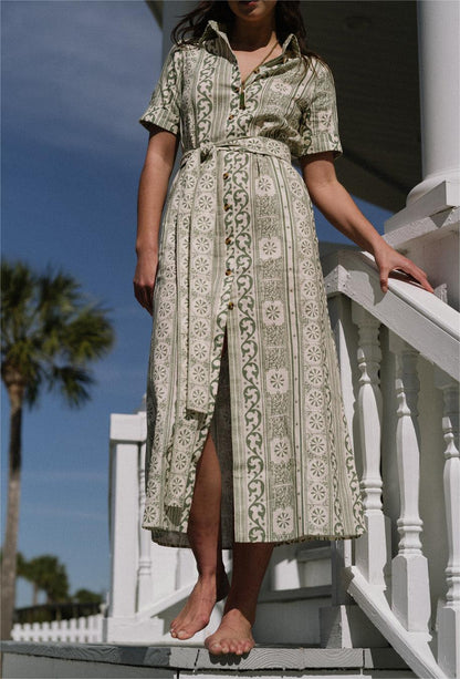 Sophisticated Dress with a Clean Classic Look