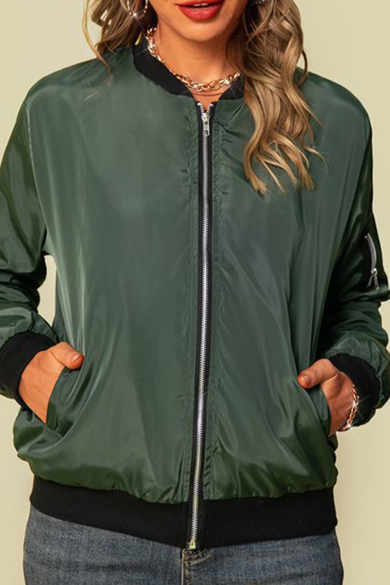 Effortlessly Elegant Garment with a Timeless Design