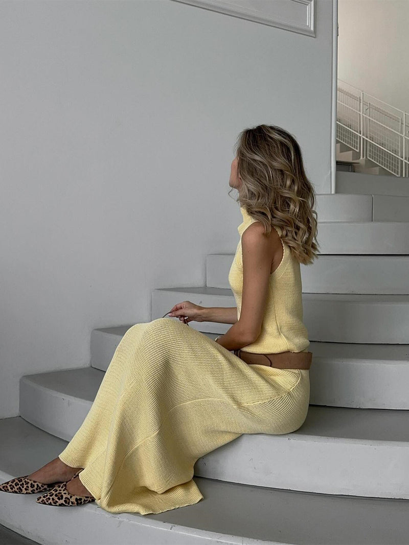 Sophisticated Garment with a Clean Classic Look