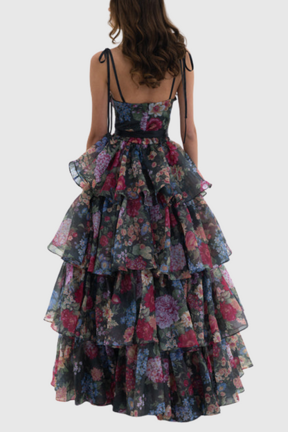 Effortlessly Elegant Garment with a Timeless Design