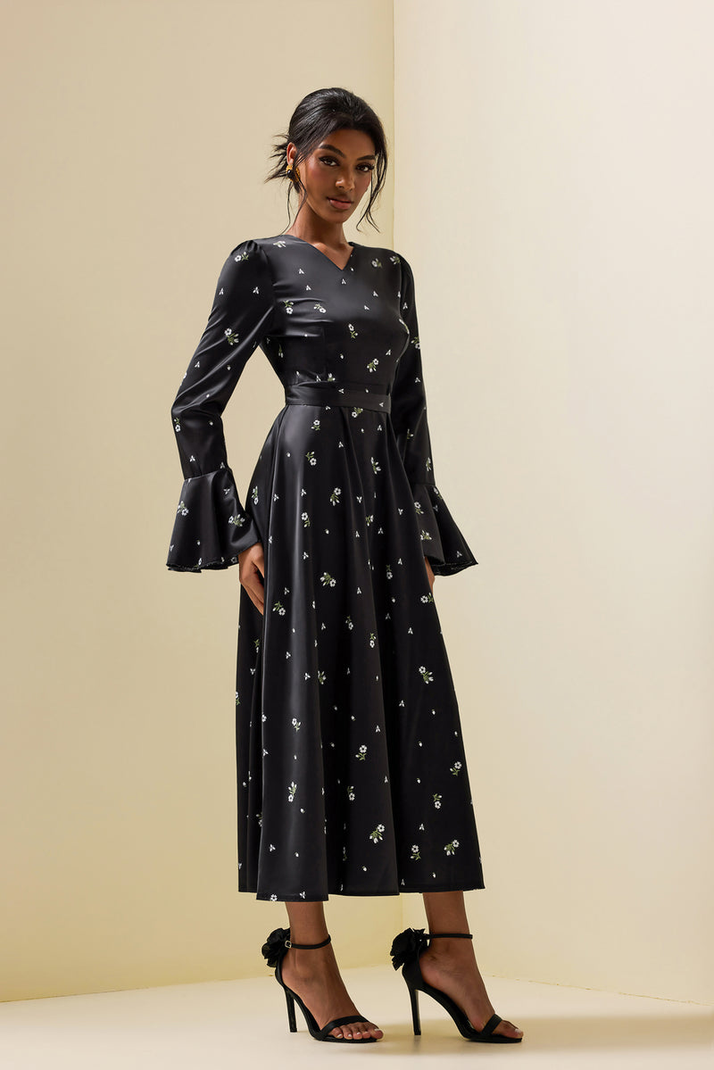 Classic Vintage Dress with a Flattering Fit