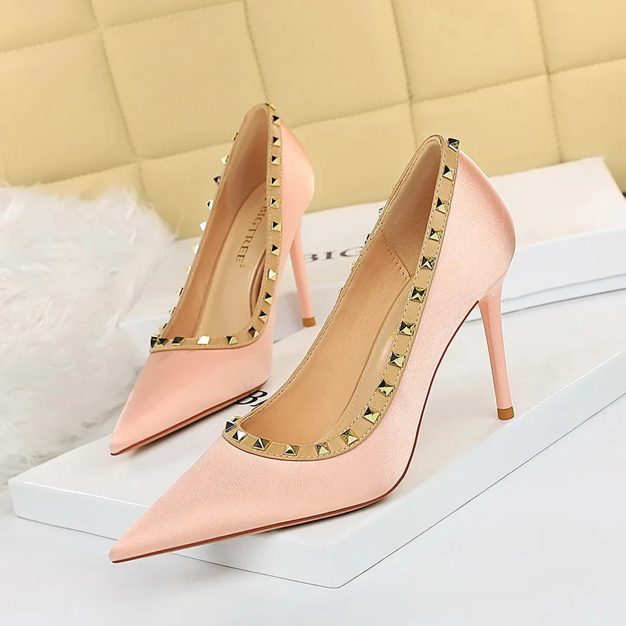 Beautifully Finished Shoes in a Timeless Design
