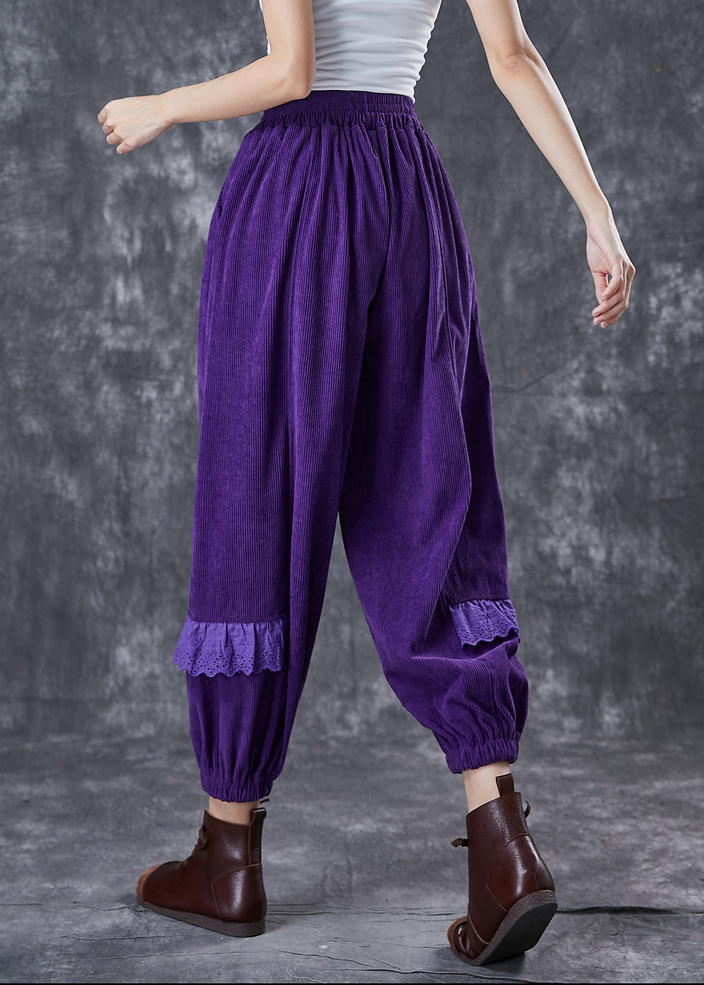 Well Tailored Pants with a Graceful Silhouette
