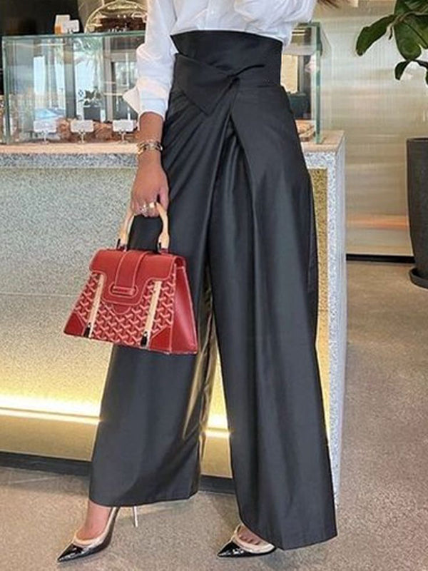 A Vintage Style Pants with Delicate Timeless Details