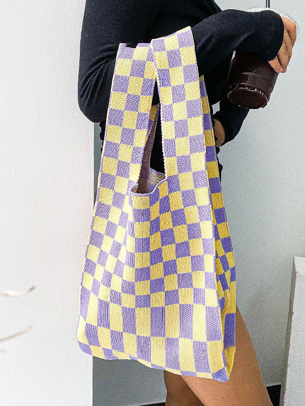 Well Tailored Bag with a Graceful Silhouette