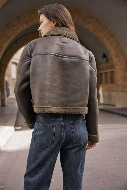 Polished Coat with an Effortless Classic Look