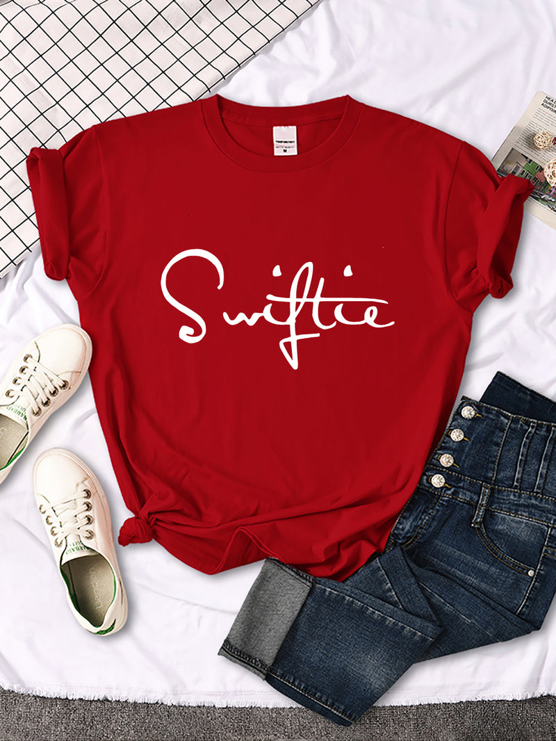 Well Tailored T-Shirt with a Graceful Silhouette