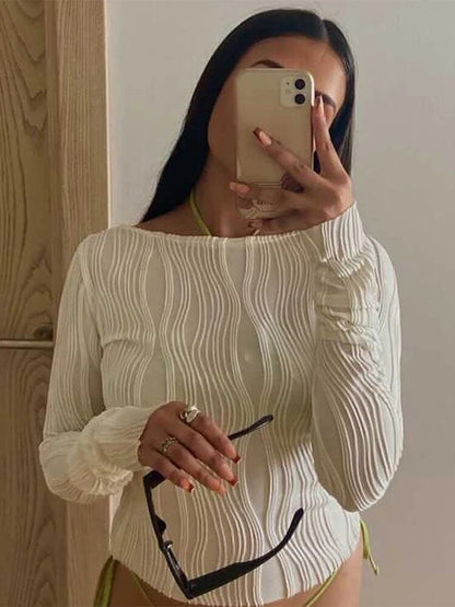 Classic Vintage Blouse with a Flattering Fit