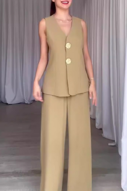 Sophisticated Garment with a Clean Classic Look