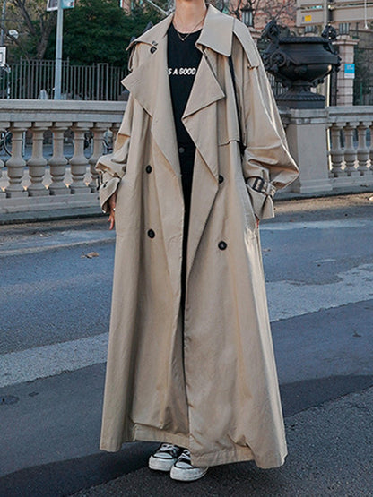 Well Tailored Coat with a Graceful Silhouette