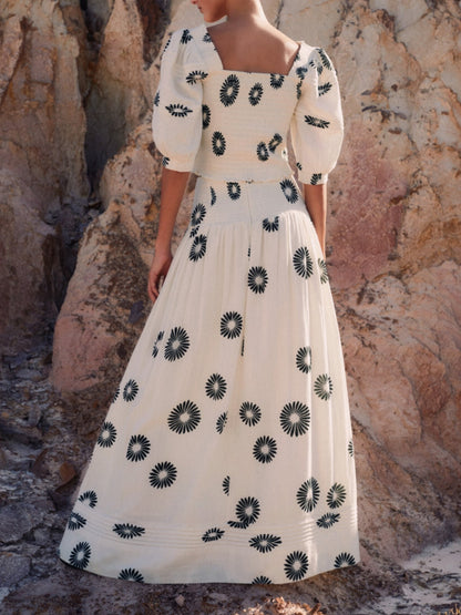 Beautifully Crafted Blouse in a Classic Style