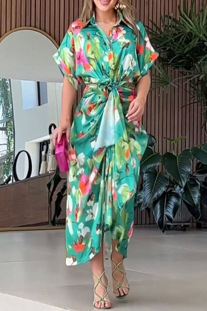Classic Vintage Dress with a Flattering Fit