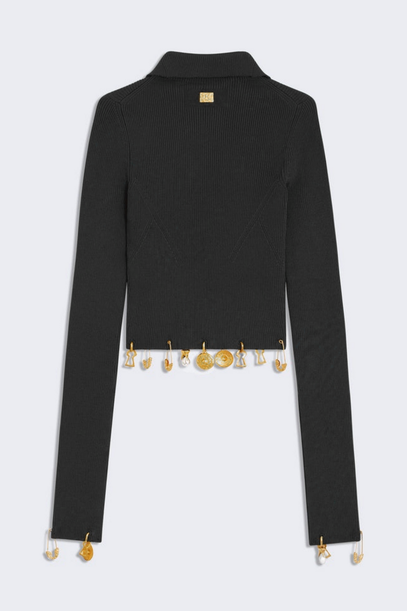 Effortlessly Elegant Top with a Timeless Design