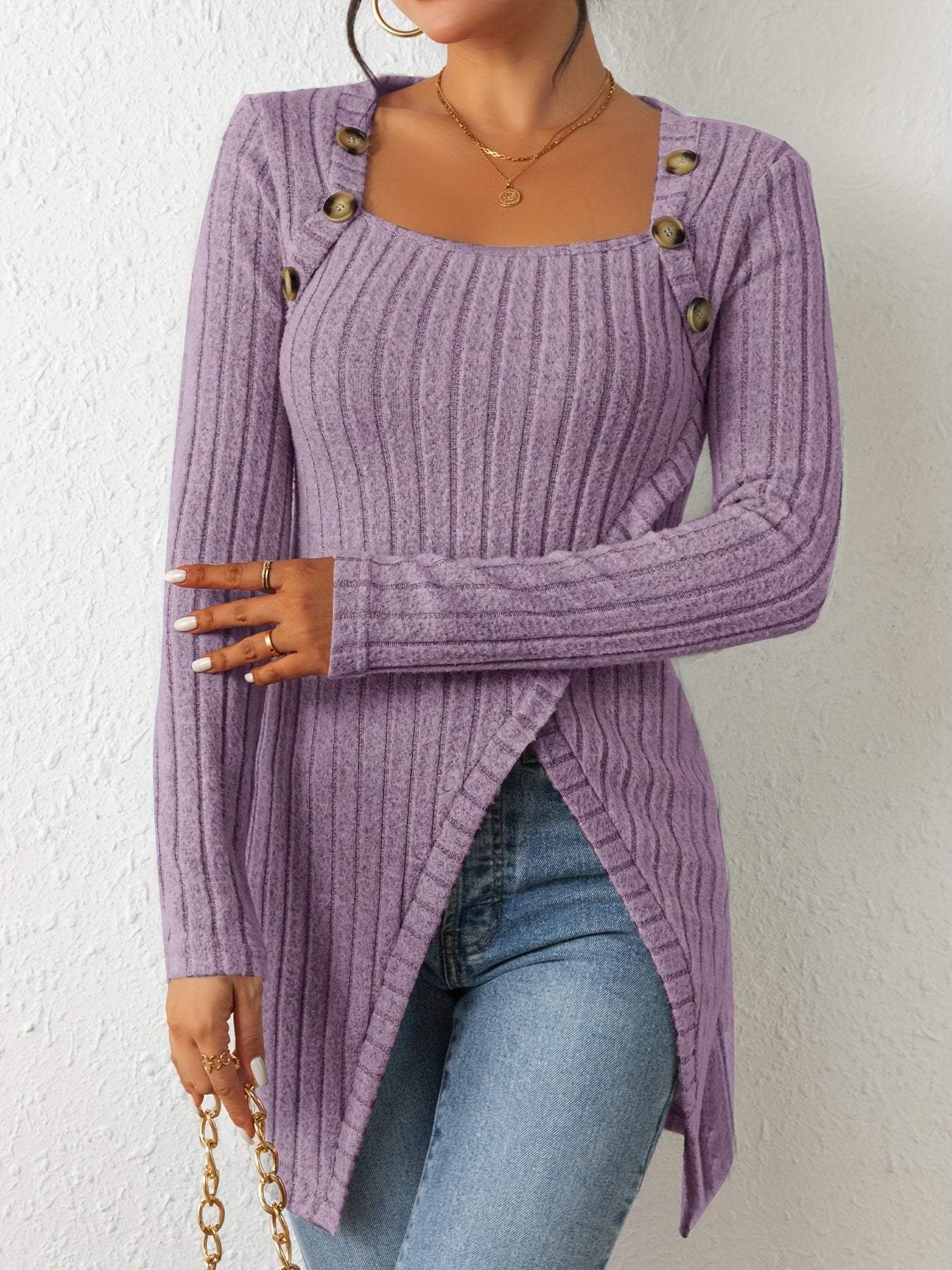 Effortlessly Elegant Top with a Timeless Design